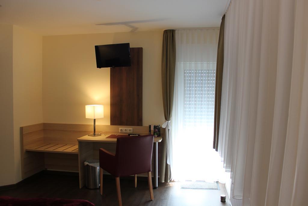 Gastehaus Anton Hotel Oberursel Zewnętrze zdjęcie