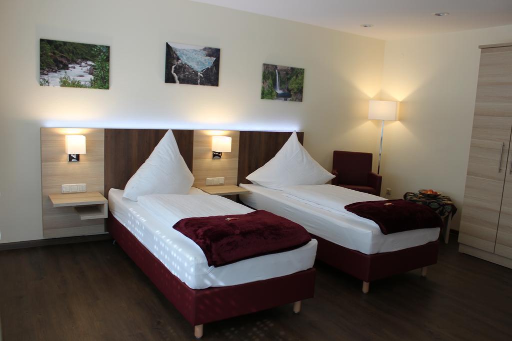 Gastehaus Anton Hotel Oberursel Zewnętrze zdjęcie