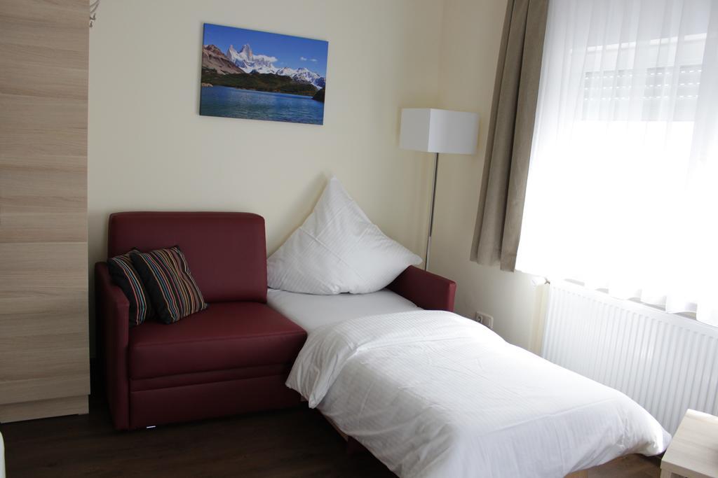 Gastehaus Anton Hotel Oberursel Zewnętrze zdjęcie